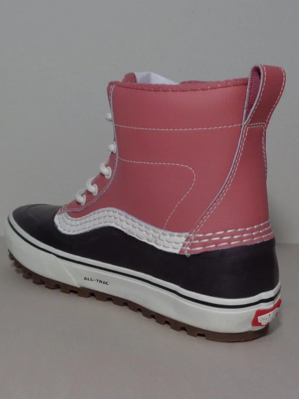 Vans Size 10 M / MTE STANDARD MID WATERPROOF / Dark Port / Boots New Men's Shoes